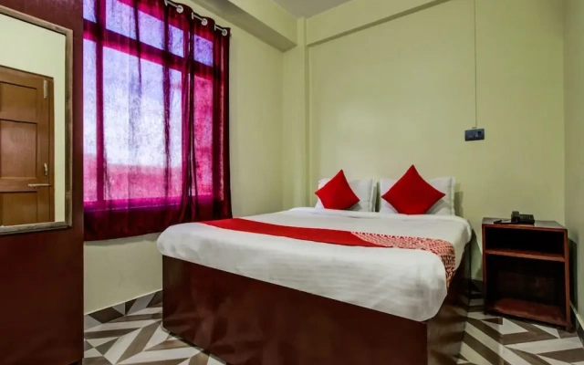 OYO 11935 White Cloud Guest House