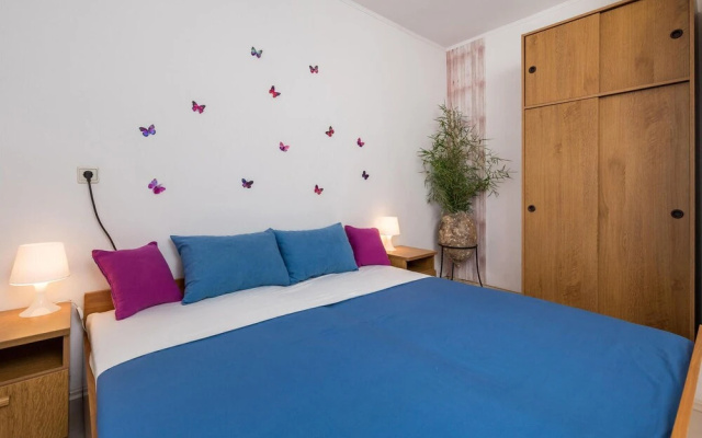 Awesome Apartment in Krk With Wifi and 2 Bedrooms