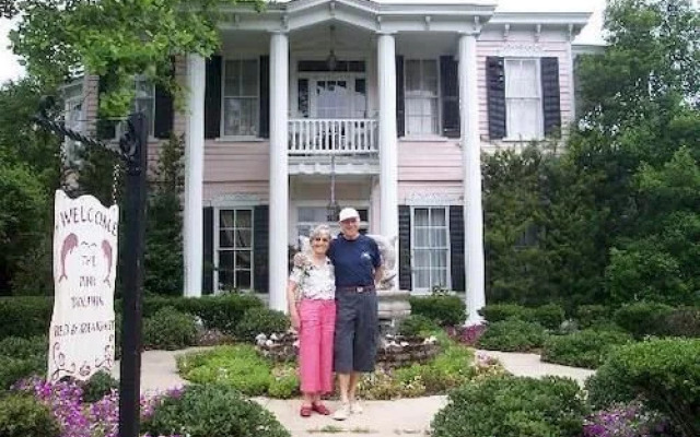 The Pink Dolphin Bed and Breakfast