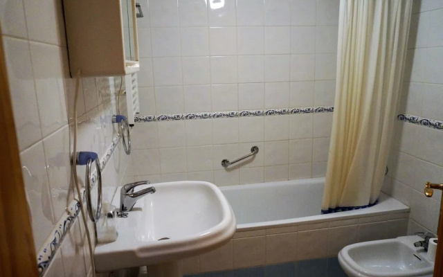 Lovely Apartment in Quiet Area near Beach