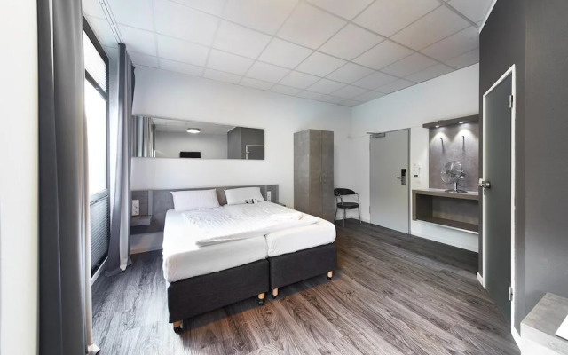 Road House Hotel