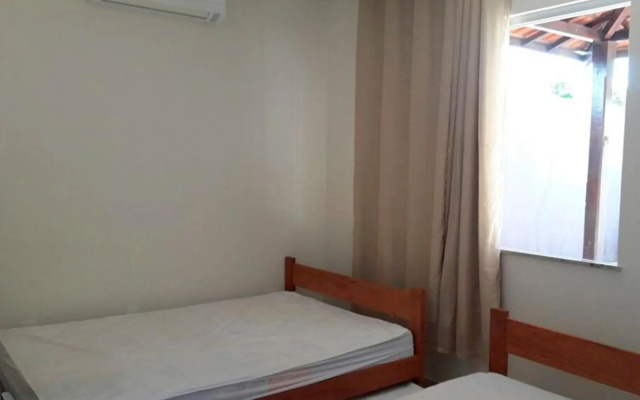 Casa Paraná com 8 quartos acomoda até 40 pessoas