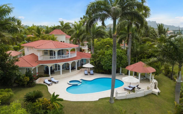 Luxury Villas - Mandatory All-Inclusive