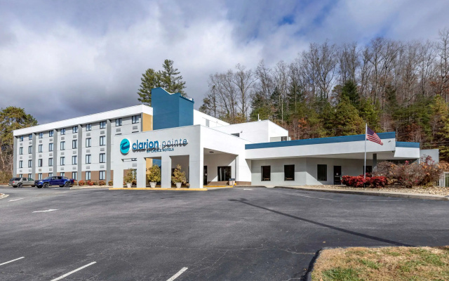 Clarion Pointe Sylva near Cherokee Area