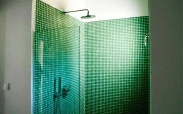 Kamaroti Suites Hotel