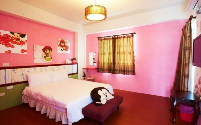 Strawberry Milk B&B