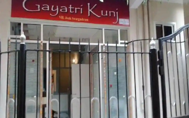 Goroomgo Gayatri Kunj Rishikesh