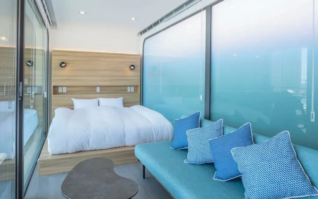 Space Key Point Riviera Zushi Marina