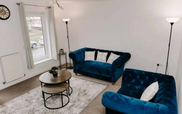 Hardwick Haven Modern 3BR Townhouse Retreat With Free Parking