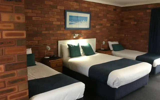 Pelican Motor Inn
