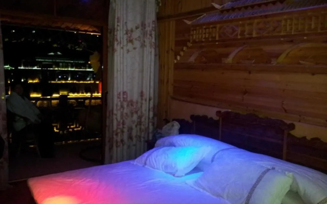 Floral Hotel ·Fenghuang Grand Riverview