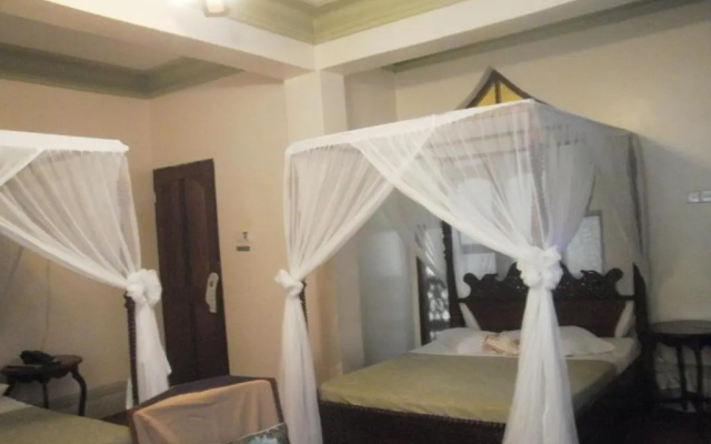 Asmini Palace Hotel