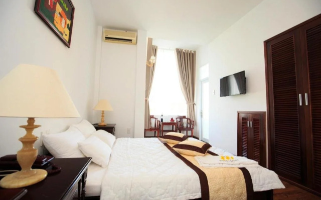 Mimosa Hotel