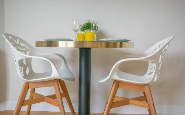 Studio rénové avec terrasse et vue unique !
