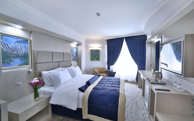 Marathon Hotel