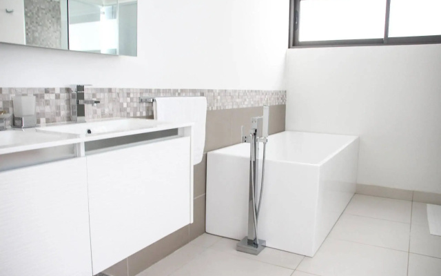 Latitude Luxury Seafront Apartments