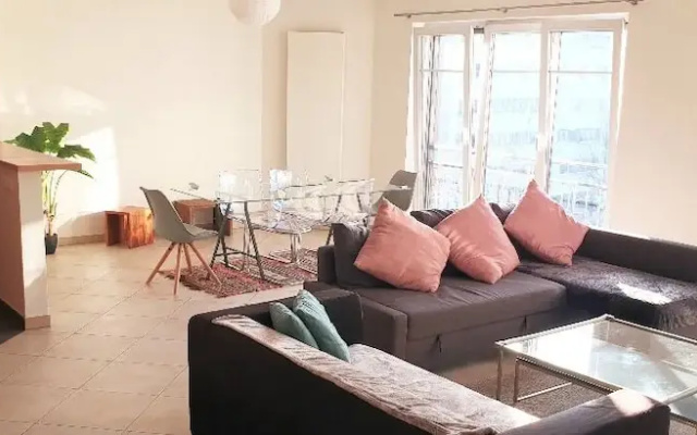 Large Modern Flat 100m2 in City Center - Parking