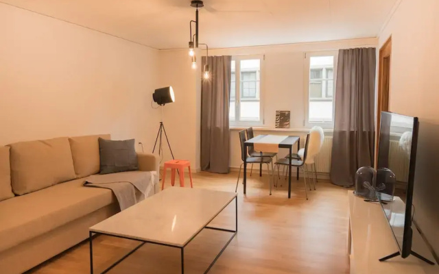 Stylish Apartment in the Heart of Zug by Airhome
