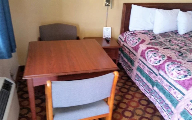 Colonial Inn