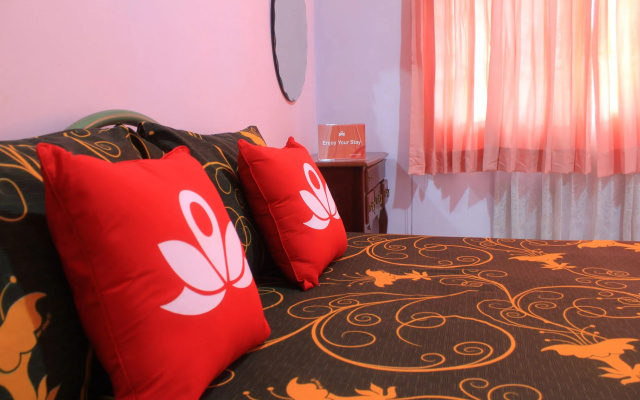 Cendana Mulia Hostel