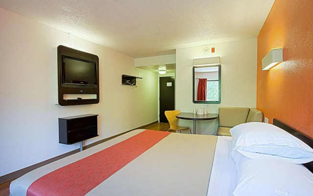Motel 6 East Brunswick, NJ