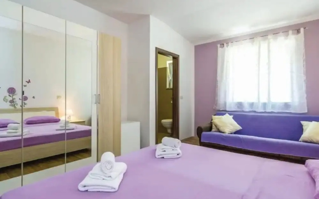 Cozy One Bedroom Apartment With Terrace