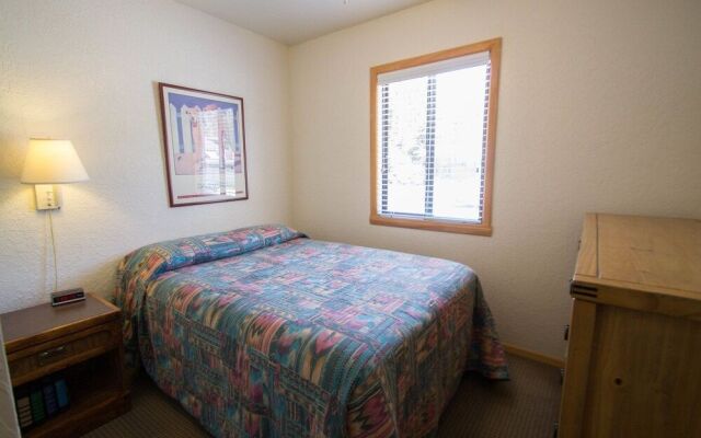 Thunderbird Lodge