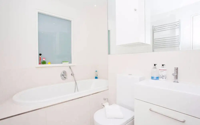2 Bedroom Flat in Marylebone With Views