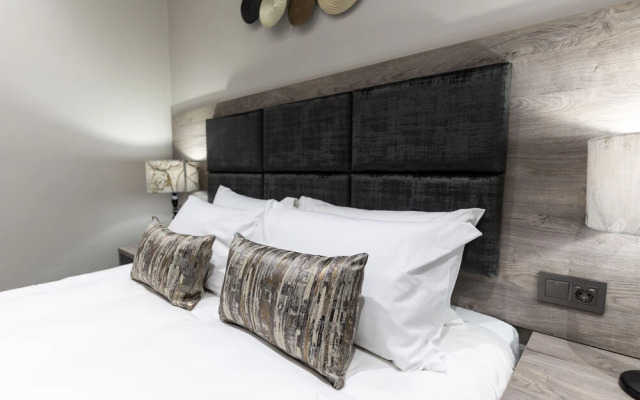 Luxe Suites Boutique Hotel