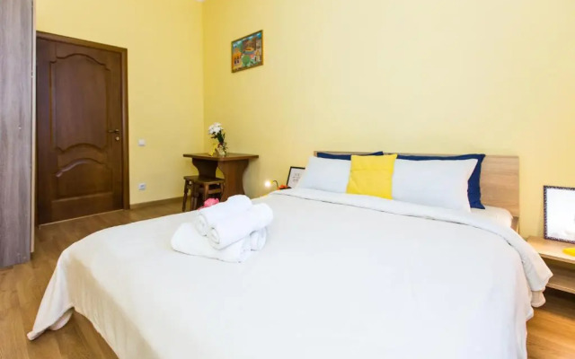 Modern 2BR Apartment in Central Lviv