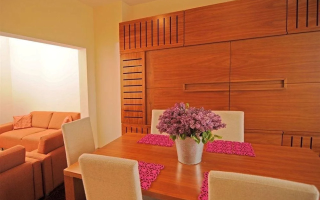 Butterfly Apartment