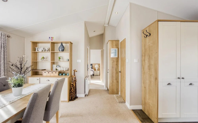 Cosy Home in Hastings With Balcony