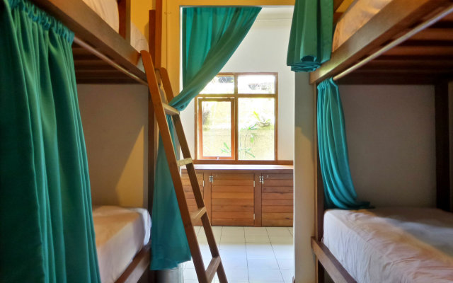 Friendly House Bali - Hostel in Ubud, Indonesia from 44$, photos, reviews - zenhotels.com guestroom