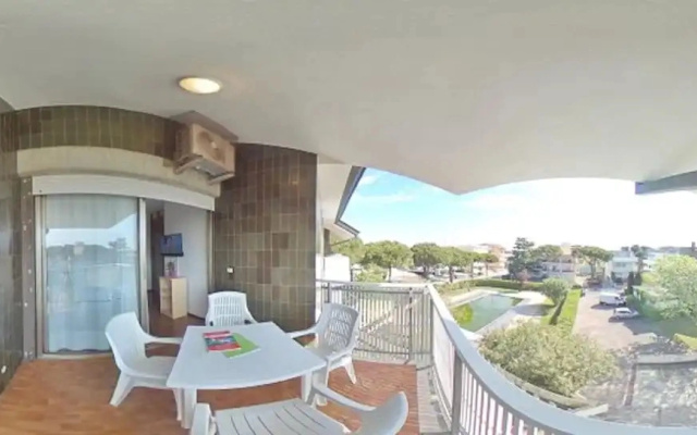 Cozy Flat With Pool in Lignano
