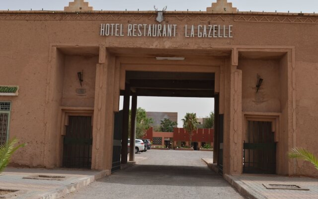 Отель Hôtel La Gazelle Ouarzazate Марокко, Уарзазат - отзывы, цены и фото номеров - забронировать отель Hôtel La Gazelle Ouarzazate онлайн вид на фасад