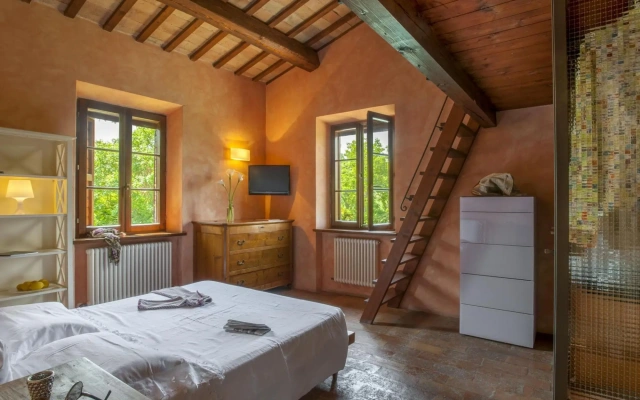 Marche Villa Close Culture