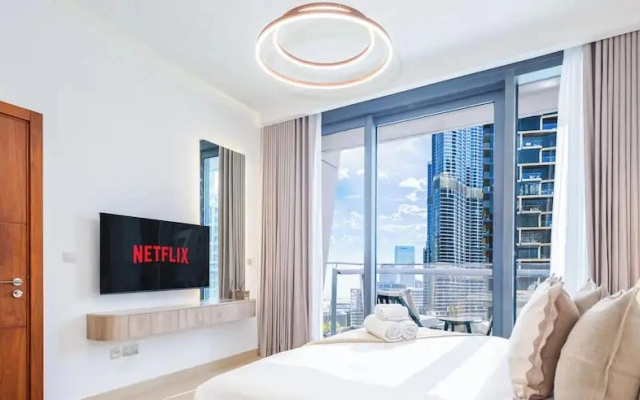 LUX  The Burj Vista Suite