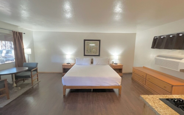 Antlers Inn