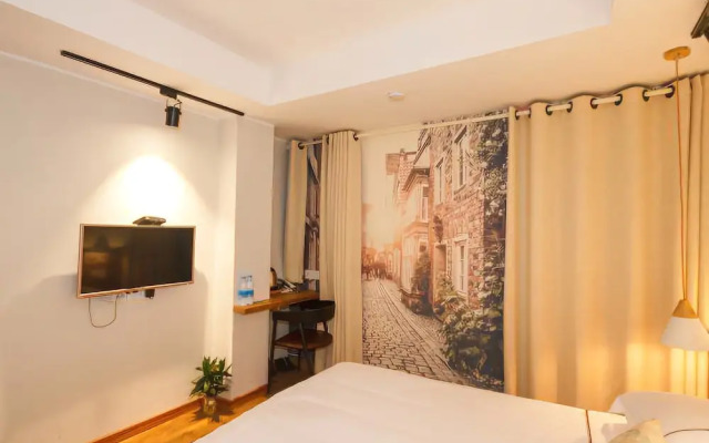 Yue Love Hotel