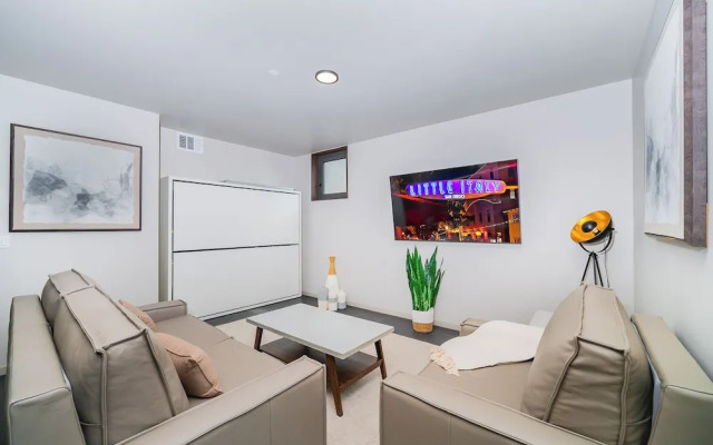 City24 Hotel Little Italy Mission Hills
