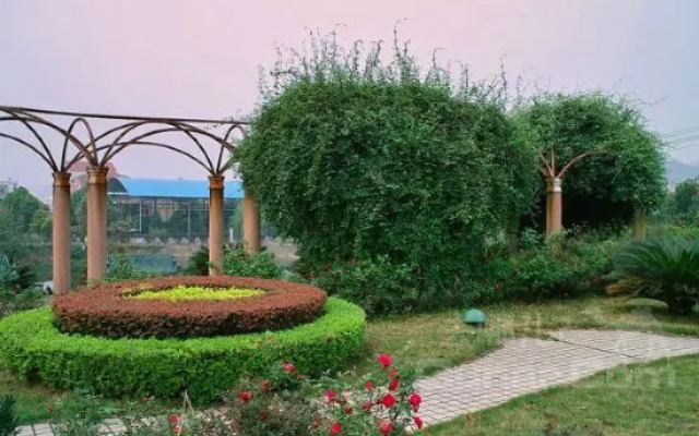 Zhuyuan Hotel (Chenzhou Suxianling)