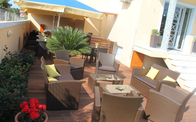 Peri's Hotel