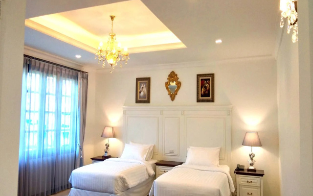 Merchant Villa