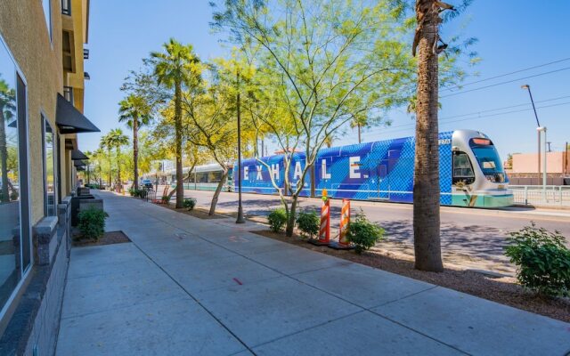 Tempe Luxury Apartments by WanderJaunt 1