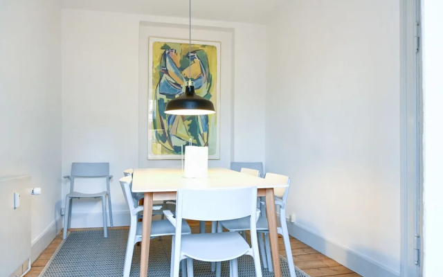 Fantastic Duplex Apartment in the Iconic Neighbourhood of Nyhavn