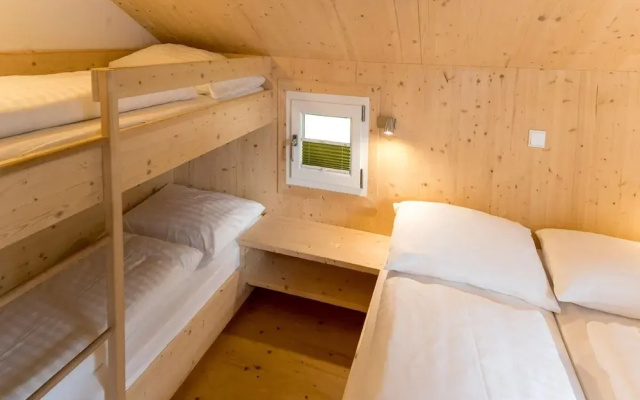 Chalet With Whirlpool tub