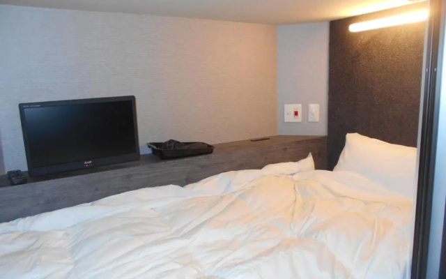 Bizcourt Cabin Susukino - Caters to Men