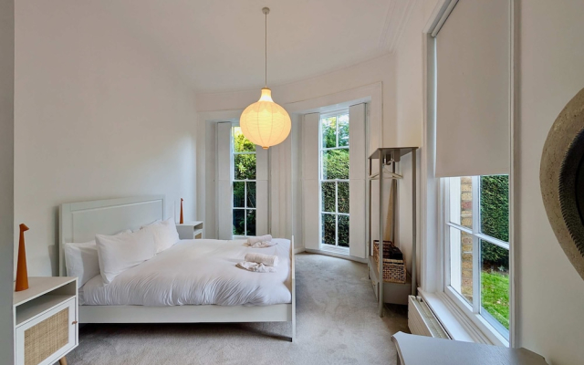 Elegant 2-bed Flat in Shenfield