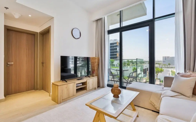 PVH - Chic 1BR - Azizi Riviera 37