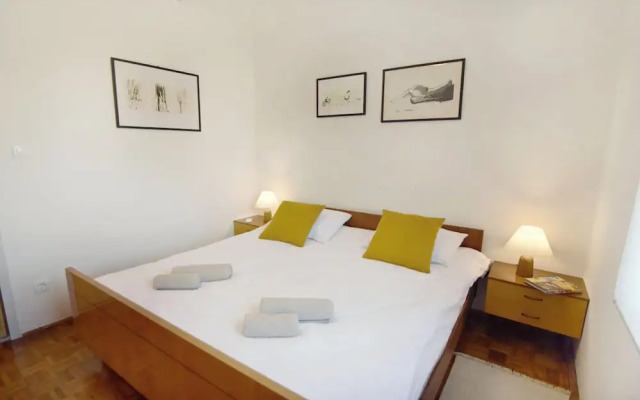 Charming Flat Close to Beach